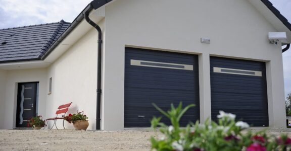 Portes de garage acier ou PVC à Perpignan