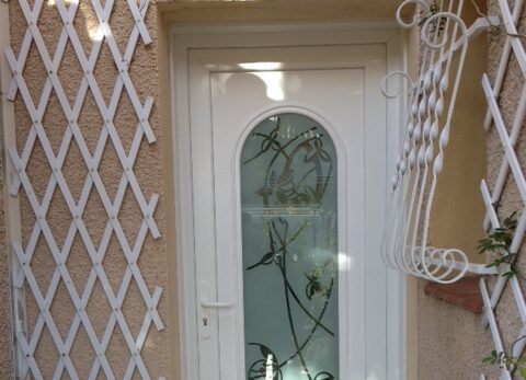 Porte d&#8217;entrée PVC &#038; ALU